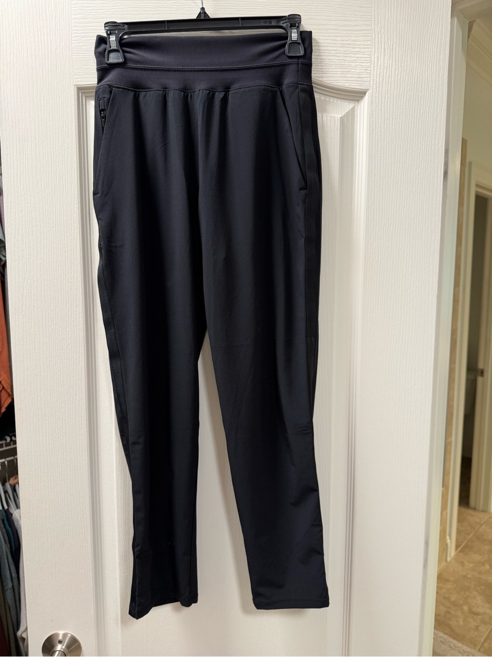 Athleta Nolita Slim Tapered Crop Pant, Black, 2T